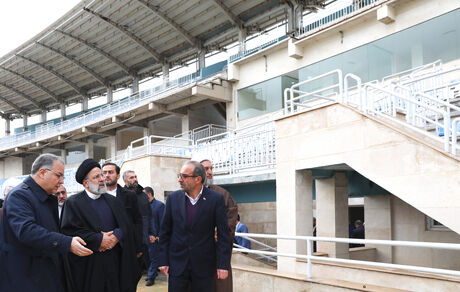 بازدید رییس جمهور از ورزشگاه نیمه تمام ۱۸ ساله زنجان