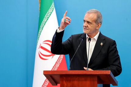 پزشکیان: امام راحل، خودباوری را در جامعه ایران به ارمغان آورد