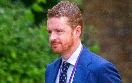 رییس دفتر نخست‌وزیر انگلیس استعفا کرد