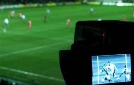 چرا گزارش لیگ قهرمانان اروپا با صدای گزارشگر زن پخش نشد؟