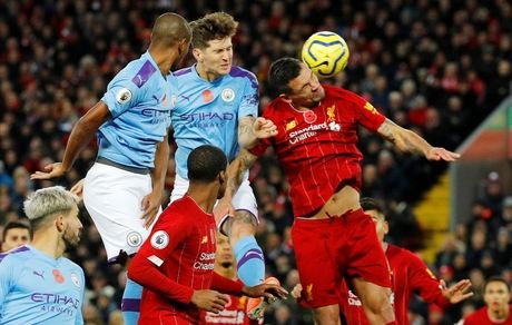 منچسترسیتی به رده چهارم سقوط کرد، لیورپول در مسیر قهرمانی