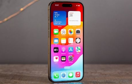 یک اپراتور موبایل: آیفون ۱۵ پرو را رایگان بگیرید