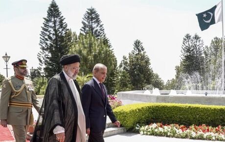استقبال رسمی نخست وزیر پاکستان از رئیس جمهور کشورمان
