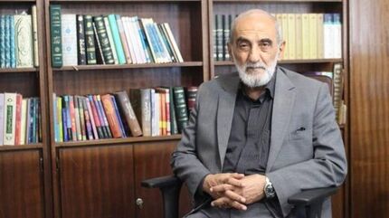 درخواست حسین شریعتمداری از ترامپ: نقش میمون‌ها را بازی می‌کنی، بازهم نارگیل بینداز!