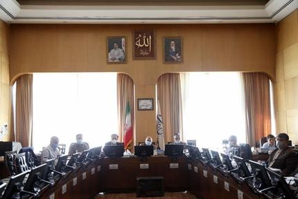 تصویب «عرضه خودرو در بورس کالا» در کمیسیون صنایع