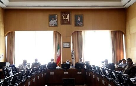 تصویب «عرضه خودرو در بورس کالا» در کمیسیون صنایع