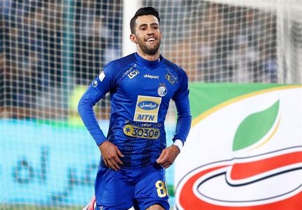 هافبک استقلال در آستانه محرومیت از دربی