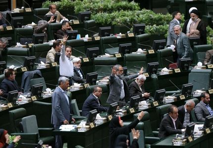 
مخالفت مجلس با سلب دو فوریت از طرح تقلیل مجازات حبس تعزیری
