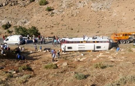 اسامی فوتی‌های حادثه واژگونی اتوبوس خبرنگاران بازدیدکننده از دریاچه ارومیه