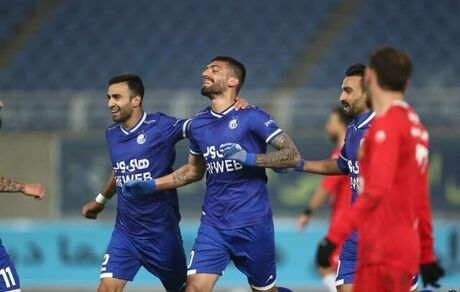 فکری مچ رحمتی را خواباند، استقلال صدرنشین شد