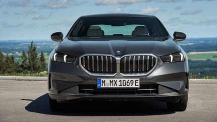 دو خودروی برقی جدید BMW رونمایی شد