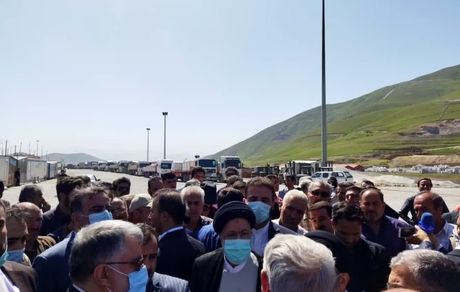 بازدید رئیس جمهور از پایانه مرزی و گمرک تمرچین