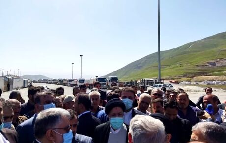 بازدید رئیس جمهور از پایانه مرزی و گمرک تمرچین