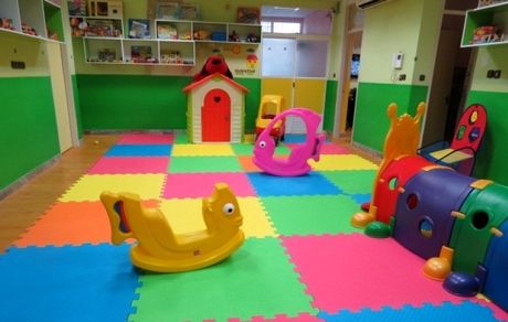 بازگشایی مهدهای کودک‌ بستگی به شرایط امیکرون دارد/۲۱ درصد بستری‌ها زیر ۱۶ سال هستند