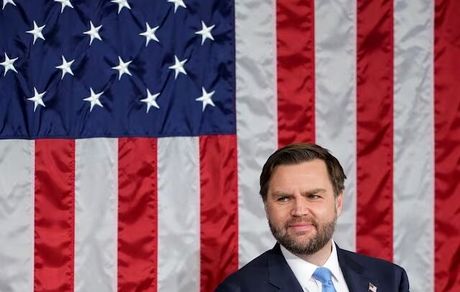 معاون ترامپ: ایرانیان مذاکرات فردا را جدی بگیرند