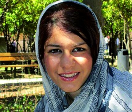 یک روزنامه‌نگار هنگام خروج از کشور بازداشت شد
