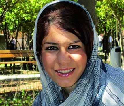 یک روزنامه‌نگار هنگام خروج از کشور بازداشت شد