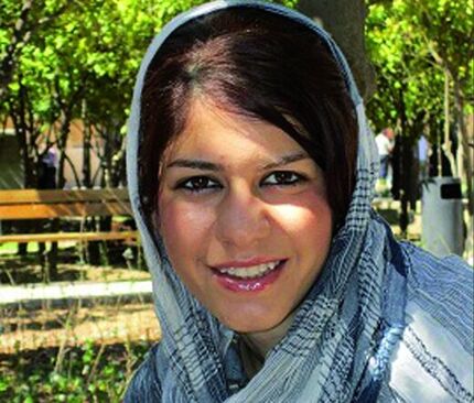 یک روزنامه‌نگار هنگام خروج از کشور بازداشت شد