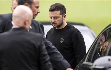 رئیس جمهور اوکراین برای پایان جنگ با روسیه شرط می‌گذارد