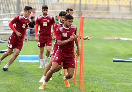 کالدرون به بازیکنان پرسپولیس استراحت داد