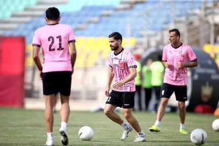 هافبک پرسپولیس داربی را از دست داد