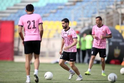 هافبک پرسپولیس داربی را از دست داد