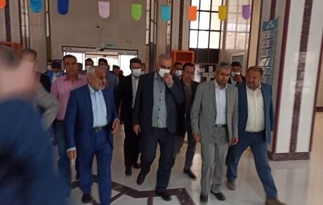 وزیر ورزش نیاز به جراحی ندارد / خطر برطرف شده است