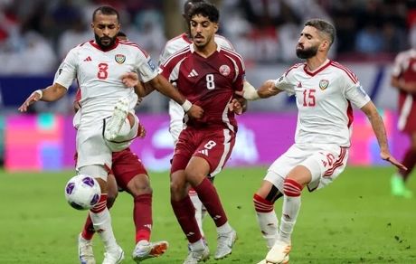 باخت سنگین قطر در خانه مقابل امارات / عراق به سختی برد