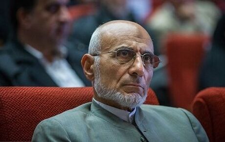 طعنه روزنامه جمهوری اسلامی به میرسلیم: تحلیلهای ناشیانه می کند