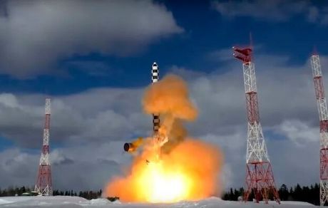 پوتین: سامانه "سارمات" در جهان بی‌نظیر است/پنتاگون واکنش نشان داد