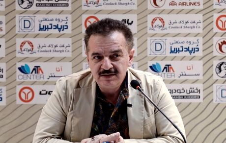 زنوزی: تراکتور چهارمین تیم پرهزینه فصل قبل لیگ برتر بود / بازیکنی با یکی از تیم‌ها قرارداد ۵ میلیون دلاری بسته است