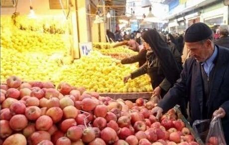  حدود ۳۰ هزار تن پرتقال و ۱۵ هزار تن سیب ذخیره کرده‌ایم/ قیمت میوه در شب عید خواهد شکست
