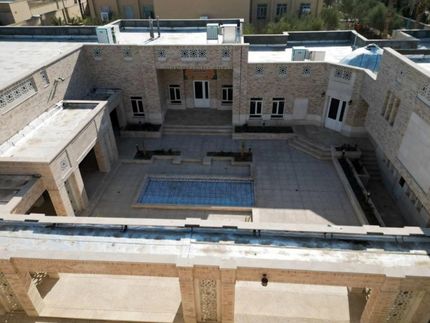 بعد از ۹ سال، مجتمع فرهنگی هنری وحشی بافقی افتتاح شد