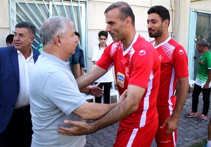 پروین: مجلس و دولت بودجه مشخصی برای استقلال و پرسپولیس در نظر بگیرند