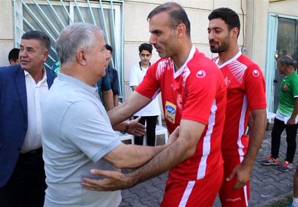 پروین: مجلس و دولت بودجه مشخصی برای استقلال و پرسپولیس در نظر بگیرند