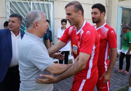 پروین: مجلس و دولت بودجه مشخصی برای استقلال و پرسپولیس در نظر بگیرند