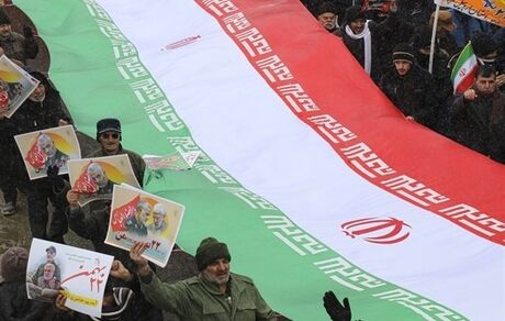 قطعنامه سراسری مراسم یوم الله ۲۲ بهمن قرائت شد