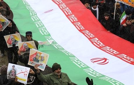 قطعنامه سراسری مراسم یوم الله ۲۲ بهمن قرائت شد