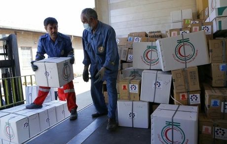 هلال احمر یزد سومین محموله را برای کمک به زلزله‌زدگان خوی فرستاد