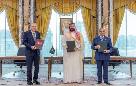استانبول میزبان مقامات ارشد ترکیه، عربستان و پاکستان