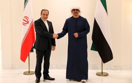 عراقچی با همتای اماراتی دیدار و گفت و گو کرد