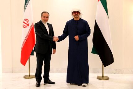 عراقچی با همتای اماراتی دیدار و گفت و گو کرد