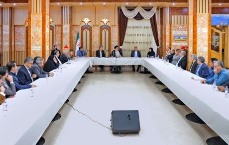 رئیسی: بنای دولت مردمی در مواجه با مسایل، نه عبور از کنار چالش‌ها بلکه حل مشکلات است