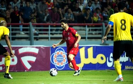 فولاد یحیی وارد بحران شد / سپاهان با هفتمین برد متوالی صدرنشین شد
