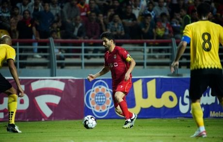 فولاد یحیی وارد بحران شد / سپاهان با هفتمین برد متوالی صدرنشین شد