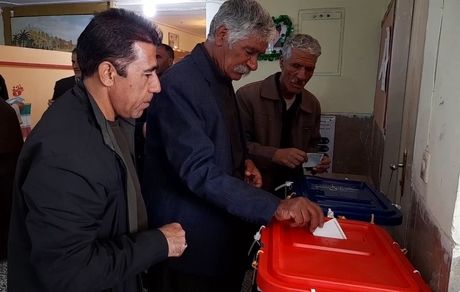 مشارکت ۵۵ درصدی واجدین شرایط انتخابات در قصرشیرین