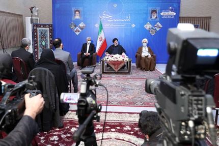 حفظ و صیانت از جنگل، ساحل و زمین ضروری است