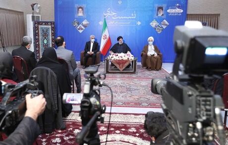 حفظ و صیانت از جنگل، ساحل و زمین ضروری است