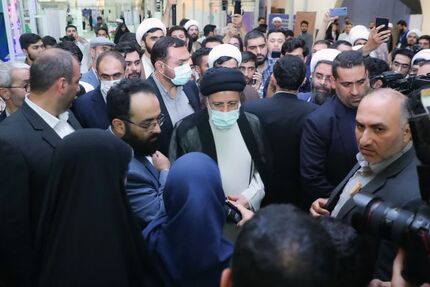 رئیس جمهور از اولین نمایشگاه رویداد «هم‌افزایی مدیریت ایران ۱۴۰۱» بازدید کرد