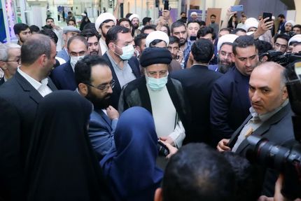 رئیس جمهور از اولین نمایشگاه رویداد «هم‌افزایی مدیریت ایران ۱۴۰۱» بازدید کرد